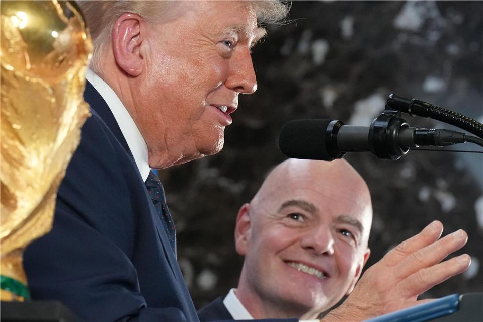 Voll des Lobes für die WM: US-Präsident Donald Trump (l.).Jacquelyn Martin/AP/dpa