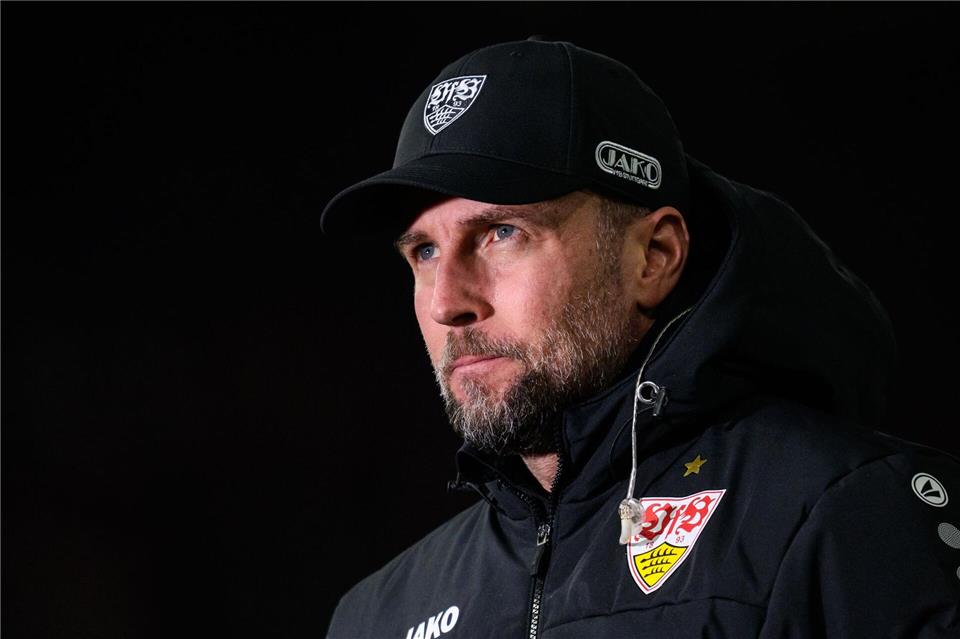 Voller Fokus: Für Sebastian Hoeneß und den VfB Stuttgart geht es in Rom um wichtige Punkte. (Archivbild)Tom Weller/dpa