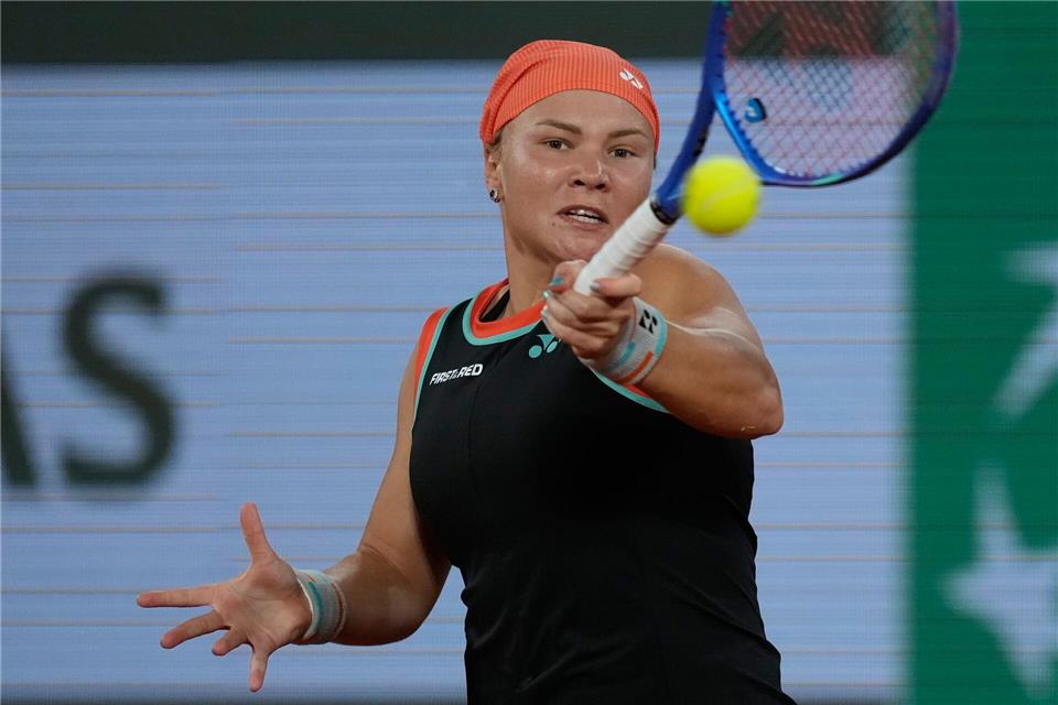Voller Fokus auf den Ball: Diana Schnaider.Christophe Ena/AP/dpa