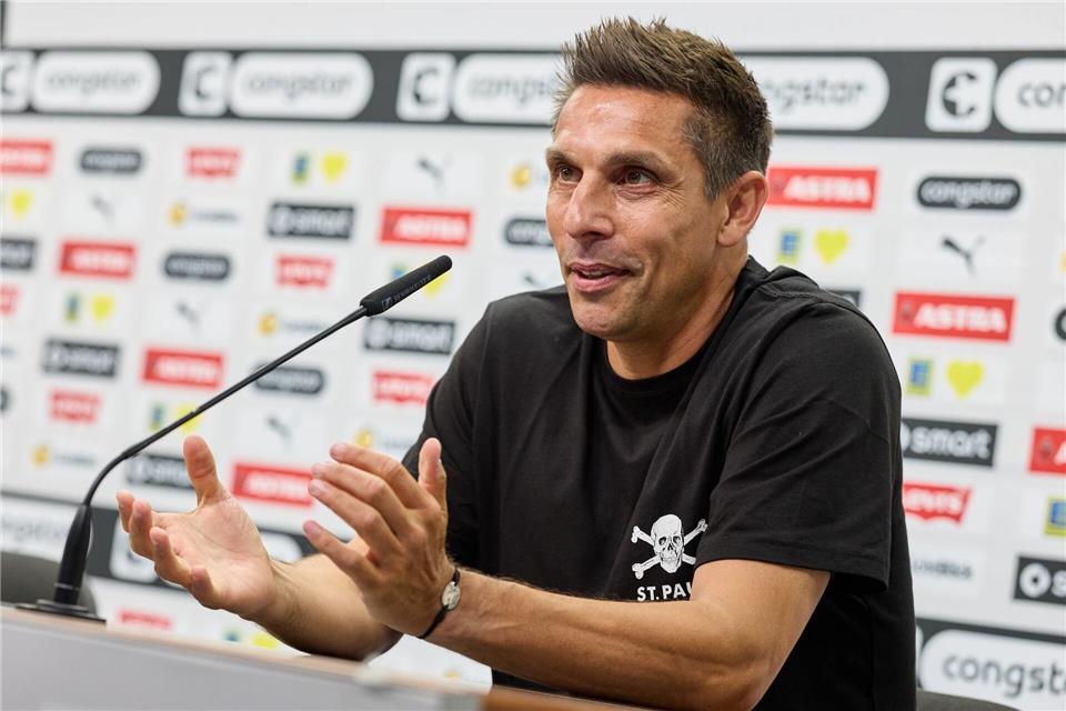 Voller Vorfreude auf die Saison: FC St. Paulis Cheftrainer Marcel Rapp. (Archivbild)Georg Wendt/dpa