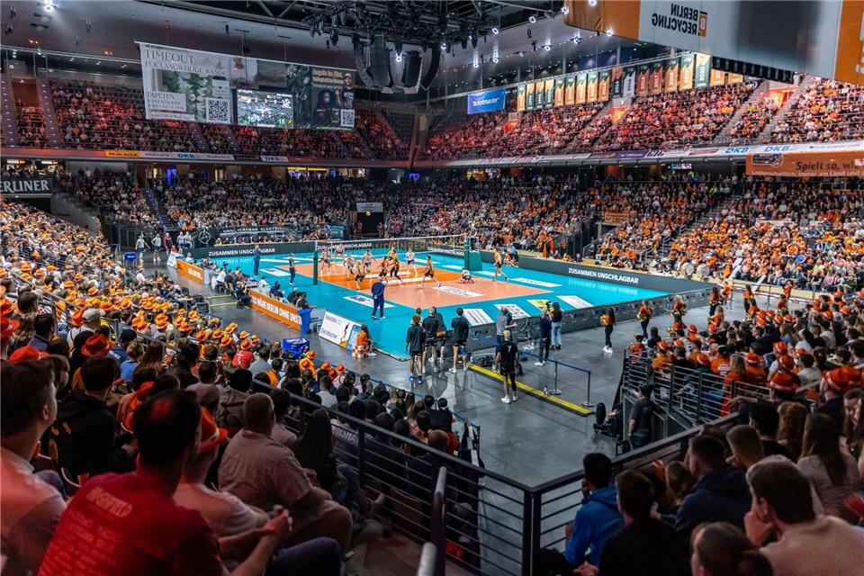 Volles Haus bei den Berlin VolleysAndreas Gora/dpa