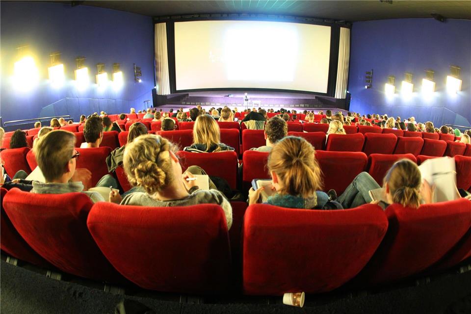 Vom 17. bis zum 18. November läuft in diesem Jahr die Schulkinowoche in Thüringen. (Symbolbild)Roland Weihrauch/dpa