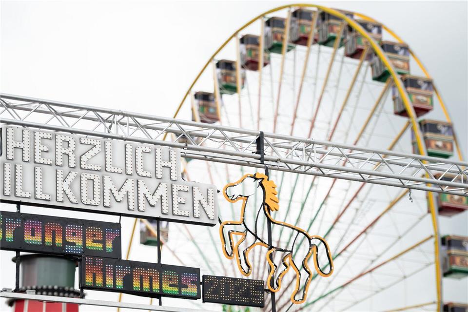 Vom 6. bis 16. August ist wieder Cranger Kirmes. (Archivbild)Fabian Strauch/dpa
