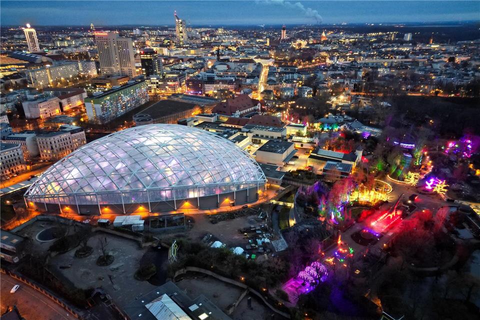 Vom 9. Januar bis 9. Februar leuchten Fassaden, Gehege und das Gondwanaland des Leipziger Zoos in bunten Farben. Jan Woitas/dpa