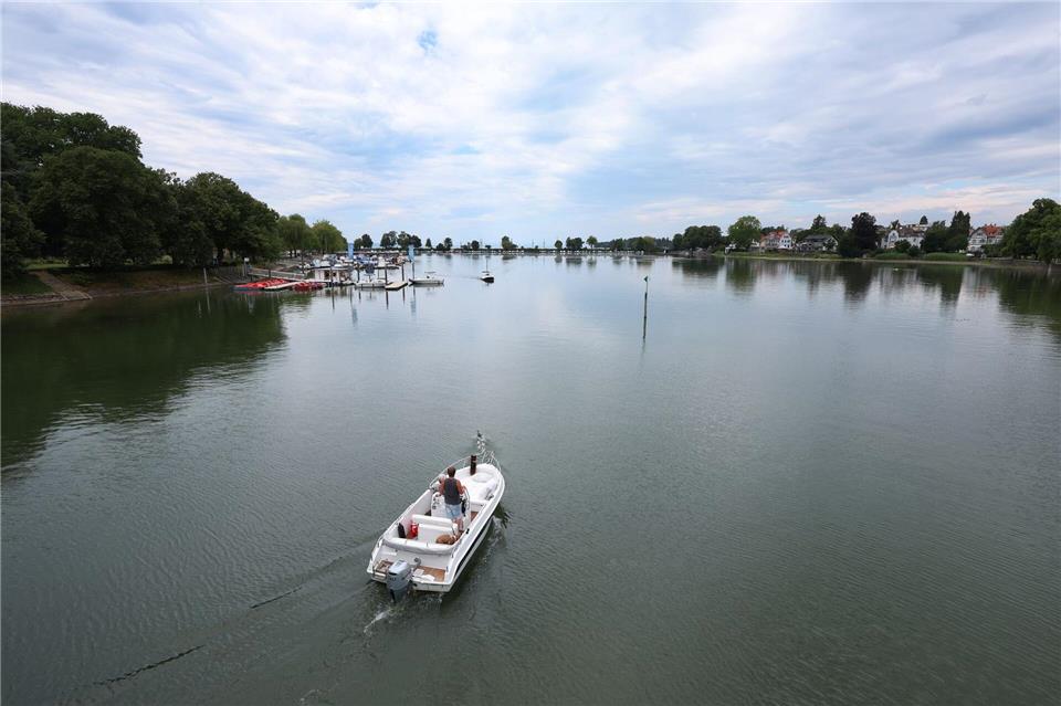 Vom Baden im Kleinen See wird gerade abgeraten. Karl-Josef Hildenbrand/dpa