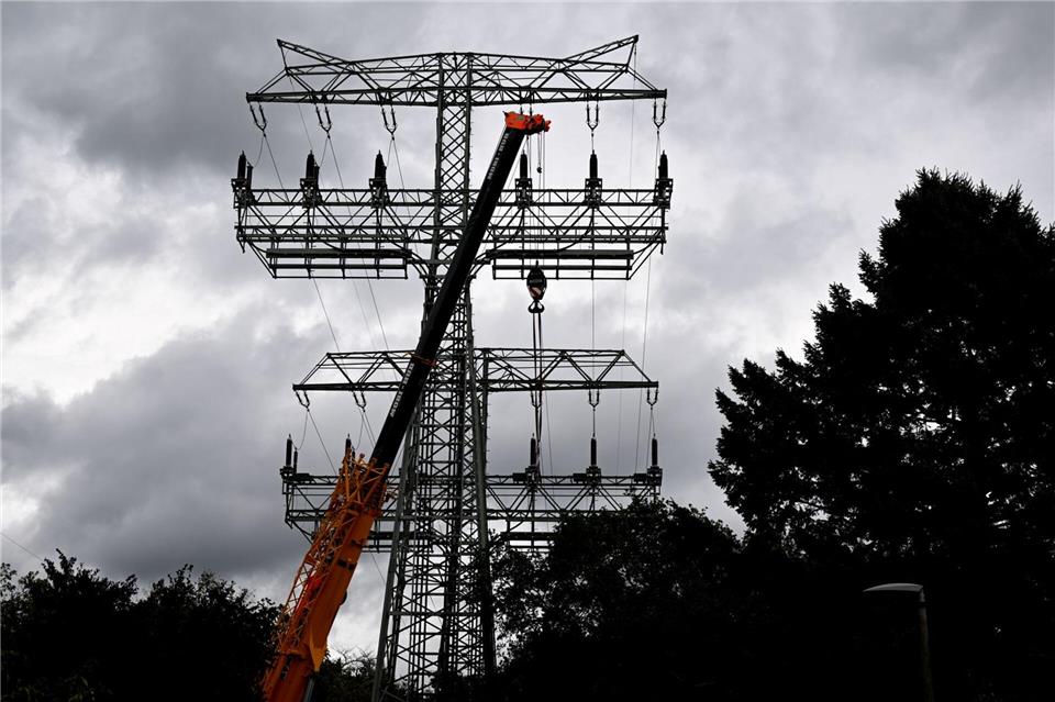 Vom jüngsten Stromausfall waren anfangs 45.000 Haushalte und 2.200 Betriebe betroffen (Archivbild). Britta Pedersen/dpa
