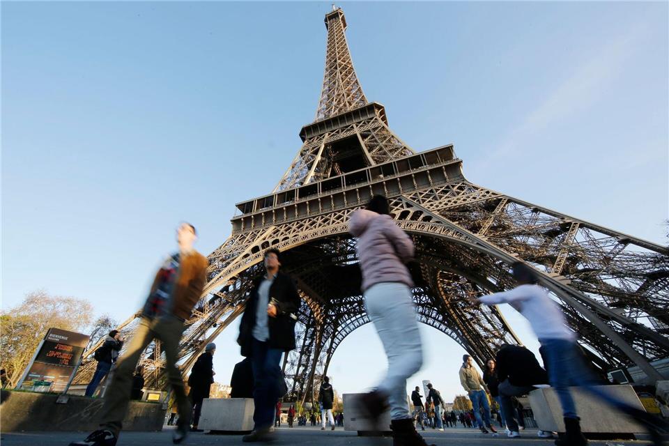Von Halle über Erfurt in die Stadt der Liebe: Die neue ICE-Linie soll die beiden ostdeutschen Städte direkt mit Paris verbinden. (Archivbild)Malte Christians/dpa/dpa-tmn