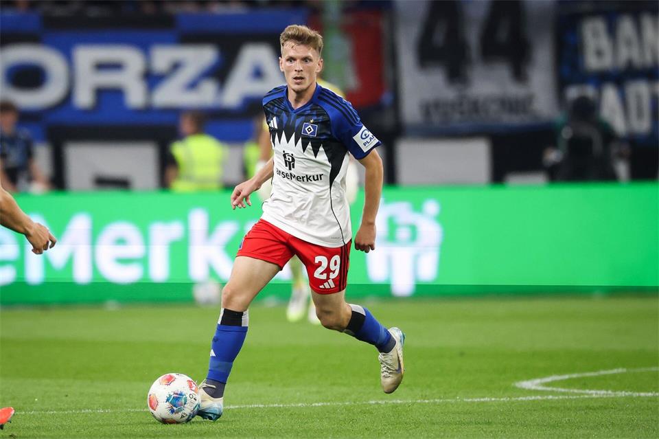 Von Hamburg nach Hannover: HSV-Spieler Emir Sahiti wechselt zu 96 (Archivbild).Christian Charisius/dpa