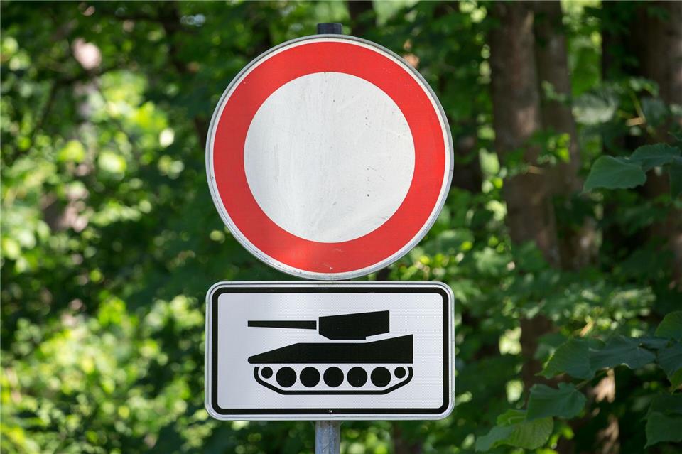 Von Panzern, über Detektoren bis hin zu Drohnen - all das gehört zur Steigerung der Verteidigungsfähigkeit Deutschlands. (Symbolbild)Friso Gentsch/dpa