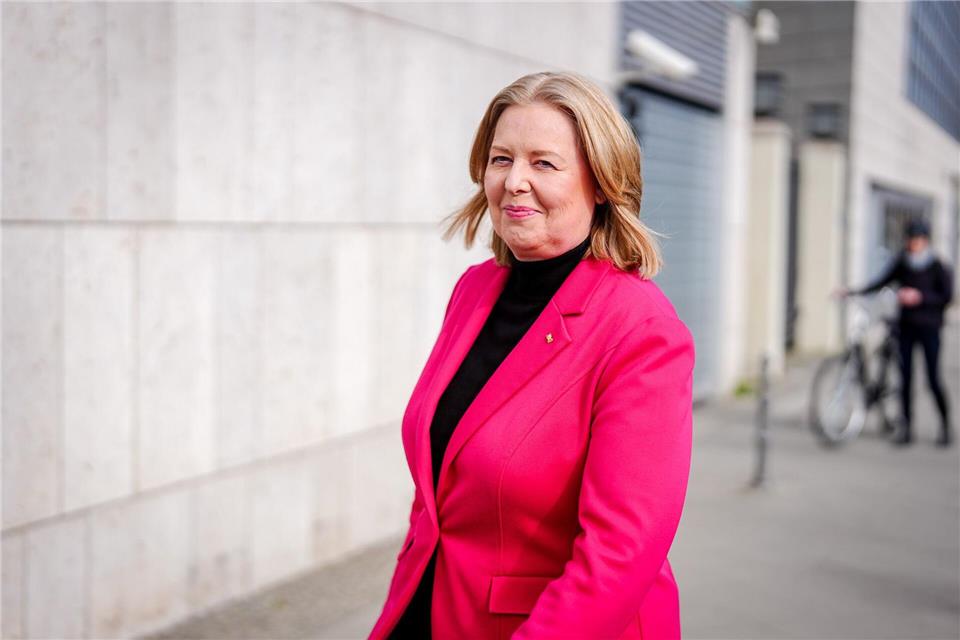 Von der Bundestagspräsidentin zur Ministerin: die Duisburgerin Bärbel Bas. (Archivbild)Kay Nietfeld/dpa