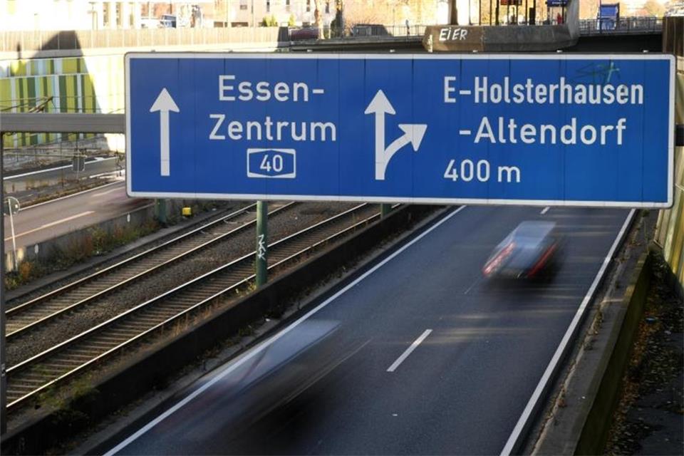 Von der Fahrverbotszone in Essen ist auch die Autobahn A40 betroffen. Foto: Ina Fassbender