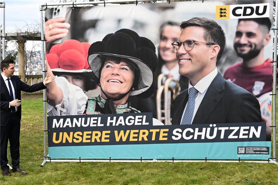 Von der echten „Schwarzwaldmarie“ war Hagel auf einem Termin um ein Selfie gebeten worden.Bernd Weißbrod/dpa