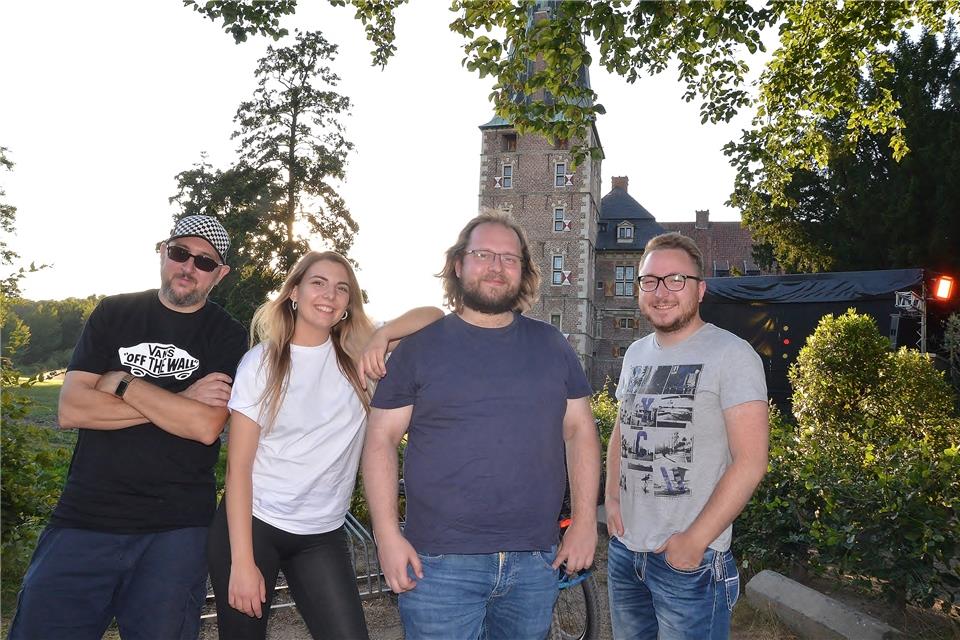 Von links: David Grashoff, Larissa Magnus, Michael Ulbts und Jan Preuß.