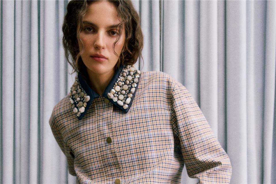 Von wegen kleinkariert: Karomuster werden in dieser Saison vielseitig kombiniert. Lässig sehen sie etwa zur Jeans aus - wie hier bei Veronica Beard (Hose ca. 368 Euro, Jacke ca. 898 Euro).Veronica Beard/dpa-tmn
