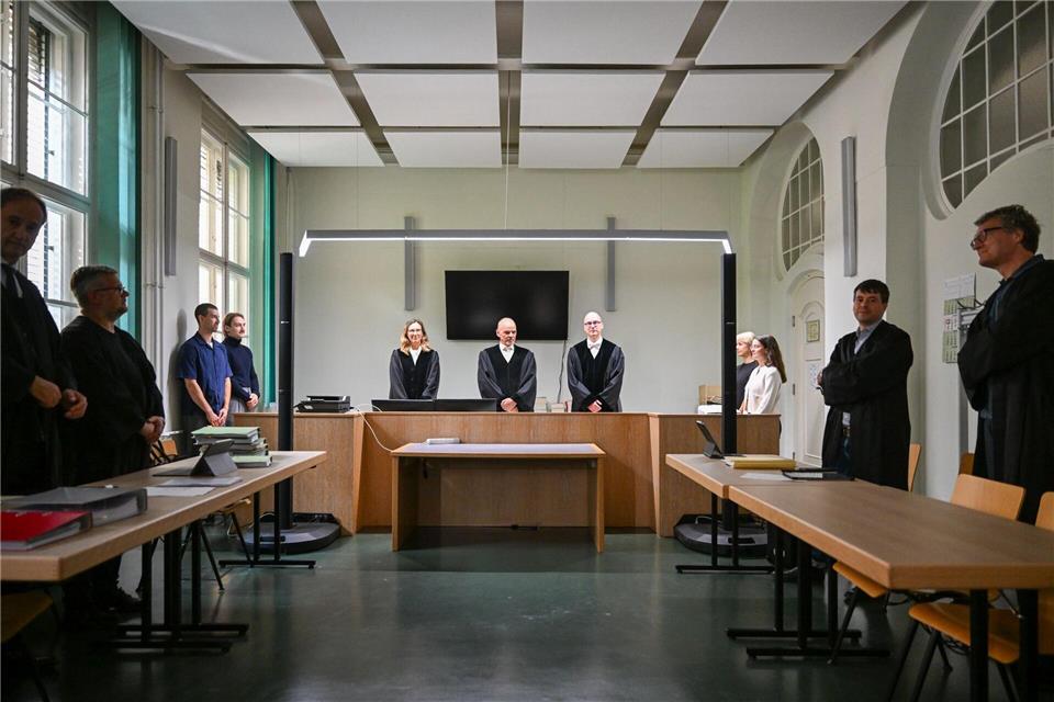 Kein Ende in Sicht im Streit um Räumung bei „Rigaer 94“ Vor Gericht geht es um die Frage, ob die Menschen das Haus räumen müssen. (Archivbild)Soeren Stache/dpa