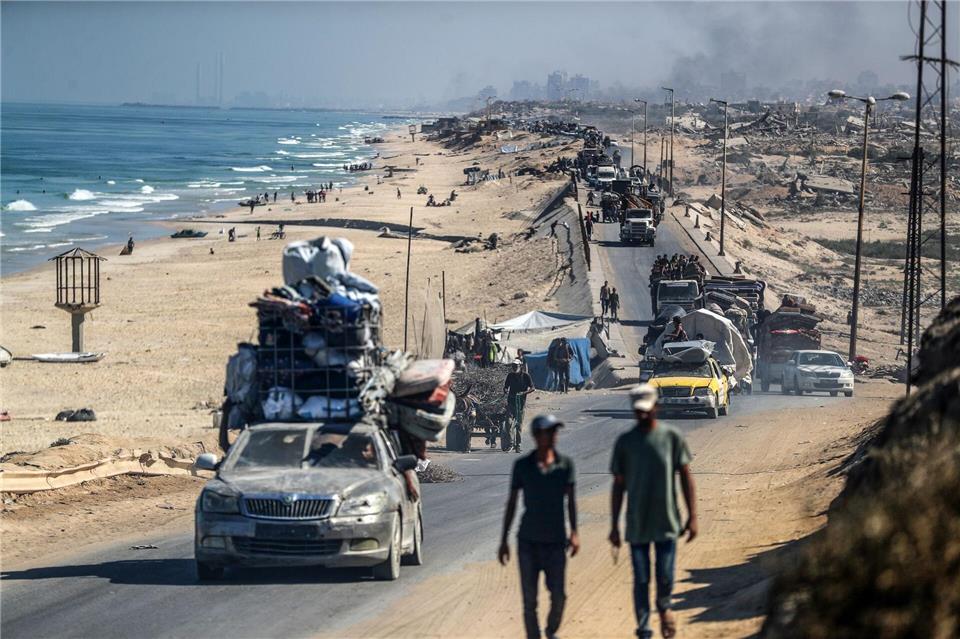 Vor Israels Einnahme der Stadt Gaza sollen Hunderttausende Palästinenser den größten Ort des Gazastreifens verlassen. Abed Rahim Khatib/dpa