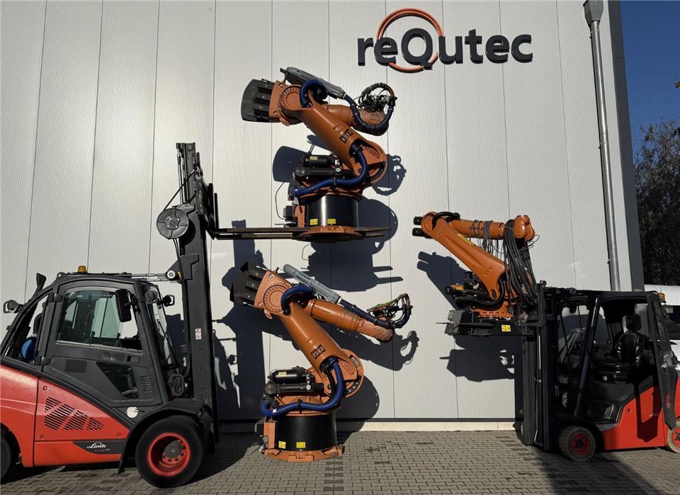 Vor allem Roboter hat das Unternehmen auf Lager, aber auch viele weitere Maschinen für die Industrie.