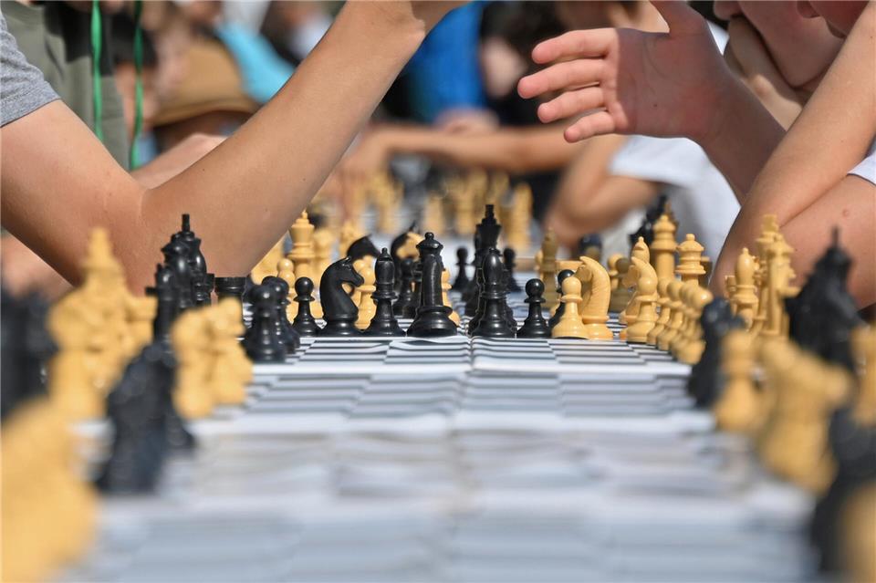 Vor allem über den Zulauf von Jugendlichen und Kindern freuen sich die rund 2300 Schachvereine in Deutschland. Das königliche Spiel erfährt einen neuerlichen Aufschwung, nachdem es schon in der Corona-Pandemie boomte. Durch die Decke gehen beim TV Borken oder beim SV Heiden 63 aber die Mitgliederzahlen nicht.