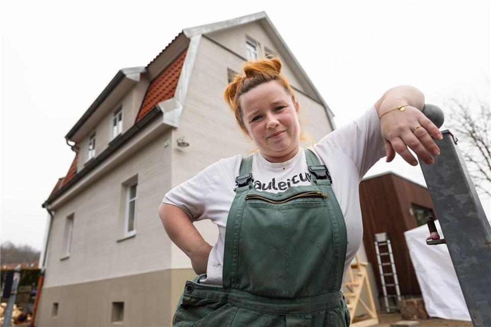 Vor das Haus sollen künftig Mauern für Privatsphäre sorgen. (Archivbild)Michael Reichel/dpa