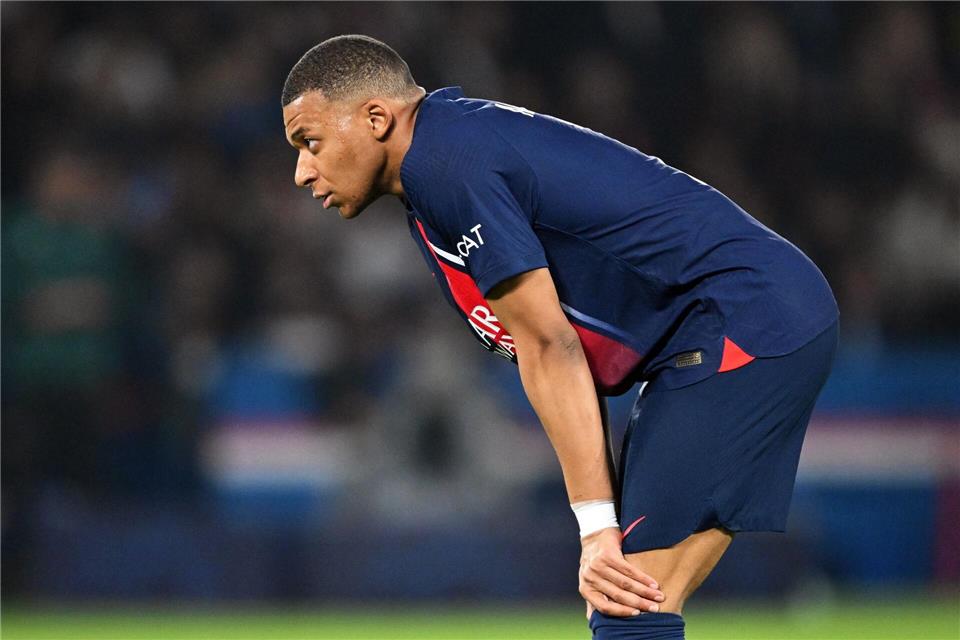 Vor dem Arbeitsgericht in Paris überzogen sich Kylian Mbappé und sein Ex-Club PSG mit hohen Millionenforderungen. (Archivfoto)Robert Michael/dpa