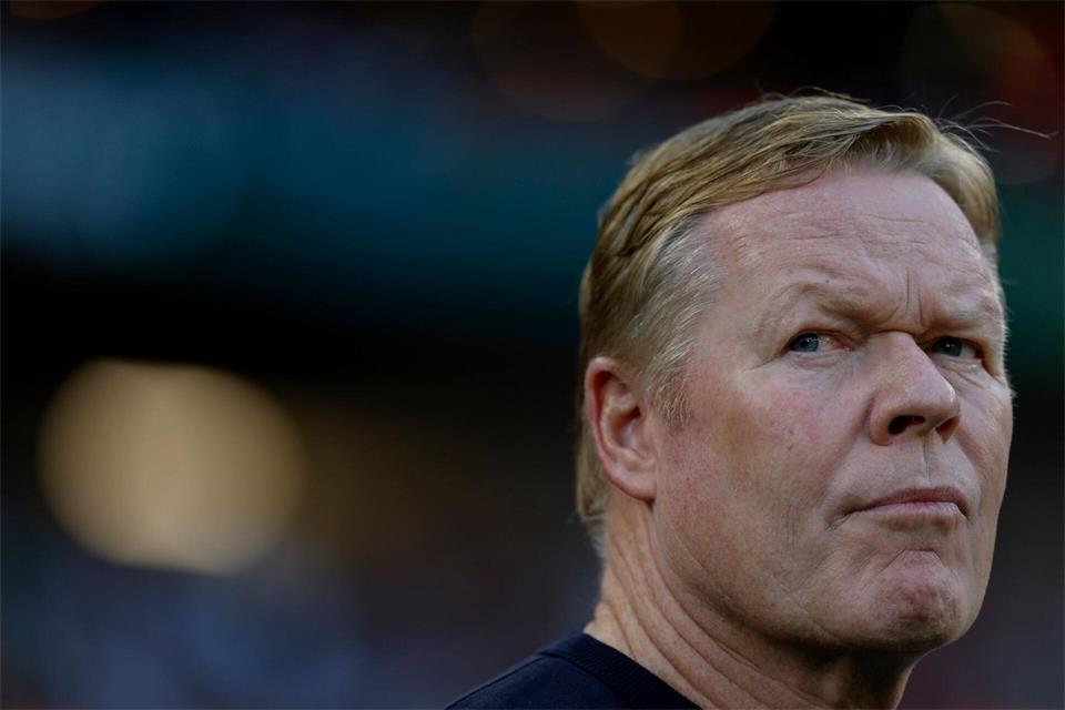Vor dem Deutschland-Spiel in Amsterdam gibt es eine Schweigeminute für die verstorbene Frau von Ronald Koeman. (Archivbild)Antonio Ojeda/ZUMA Press Wire/dpa