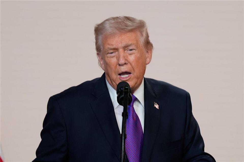 Vor dem Hintergrund der jüngsten Verhandlungen mit dem Iran erhöht der US-Präsident den Druck. (Archivbild)Alex Brandon/AP/dpa