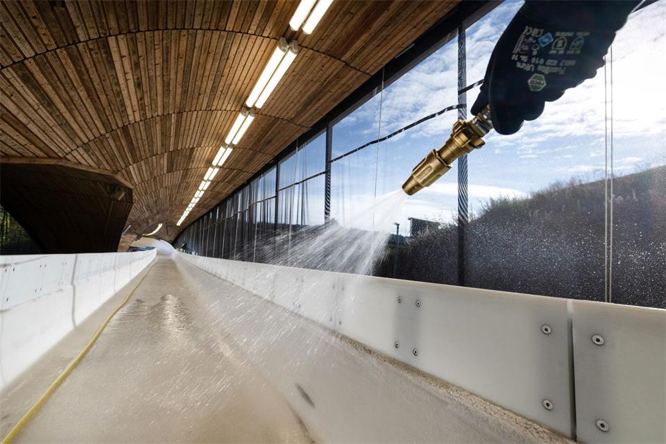 Vor dem Saisonstart auf der Rennrodelbahn Oberhof.Michael Reichel/dpa