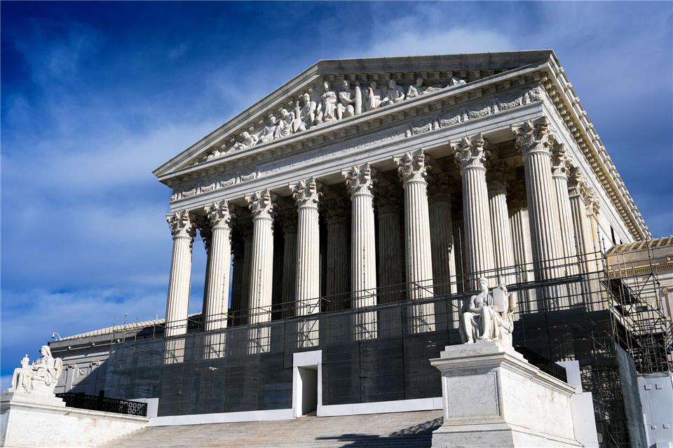 Vor dem Supreme Court wird mündlich verhandelt. (Archivbild)Julia Demaree Nikhinson/AP/dpa