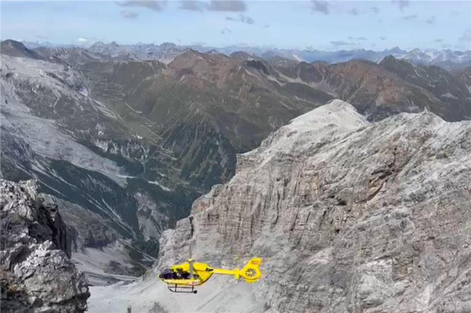 Vor den Augen ihrer Eltern ist ein 14-jähriges Mädchen in Südtirol zu Tode gestürzt. (Foto: Archiv)-/Bergrettung Italien/dpa