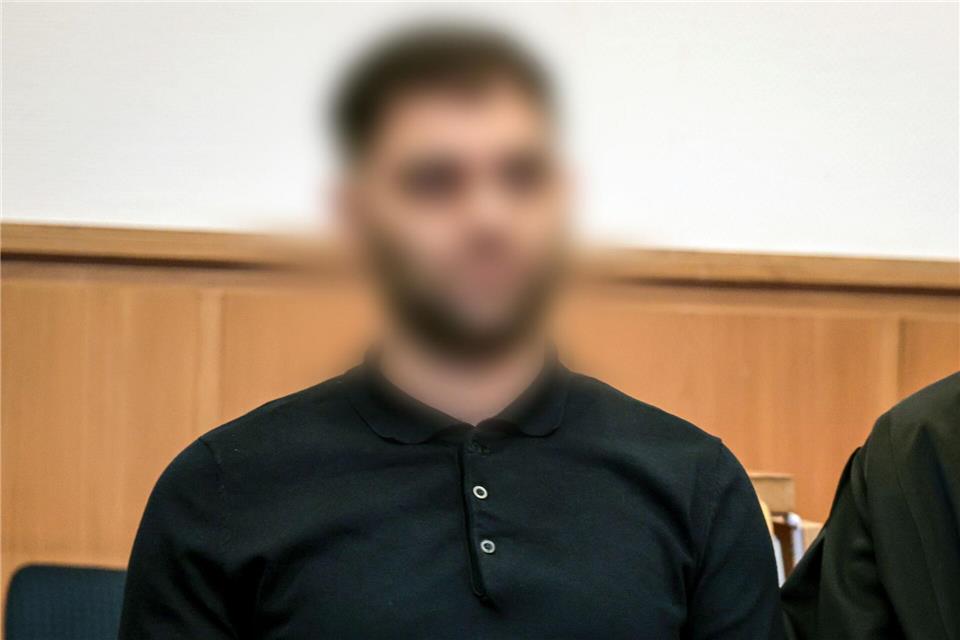 Vor den Augen von Polizisten soll ein Mann einen 35-Jährigen ermordet haben. (Archivbild)-/dpa Pool/dpa