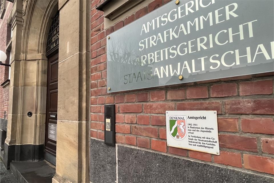 Vor der Auswärtigen Strafkammer am Amtsgericht Bocholt beginnt der Prozess.