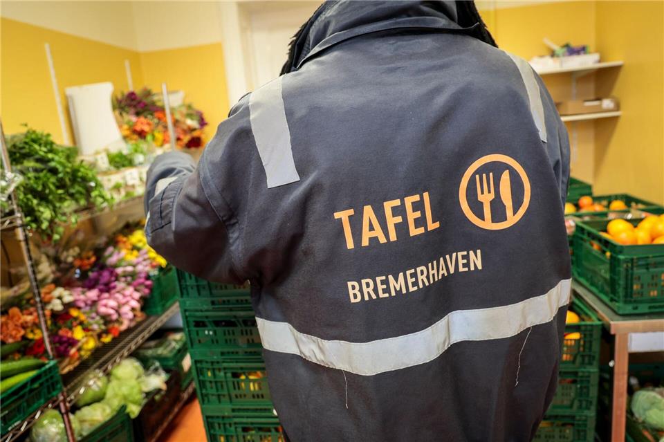 Vor der Eröffnung bildete sich eine kleine Schlange vor der Tür. Focke Strangmann/dpa