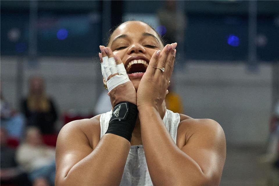 Vor der Hallen-DM wirkt Yemisi Ogunleye gelöst. (Archivbild)Bernd Thissen/dpa