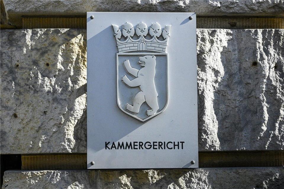 Vor einem Staatsschutzsenat des Berliner Kammergerichts beginnt der Prozess gegen einen mutmaßlichen Milizenführer. (Symbolbild) Jens Kalaene/dpa