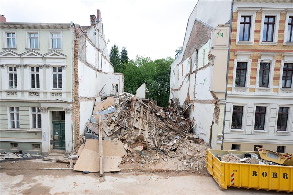 Vor knapp zwei Wochen stürzt in Görlitz ein Haus ein, drei Menschen kommen ums Leben - als Ursache wird eine Gasexplosion vermutet. (Archivbild)Sebastian Kahnert/dpa