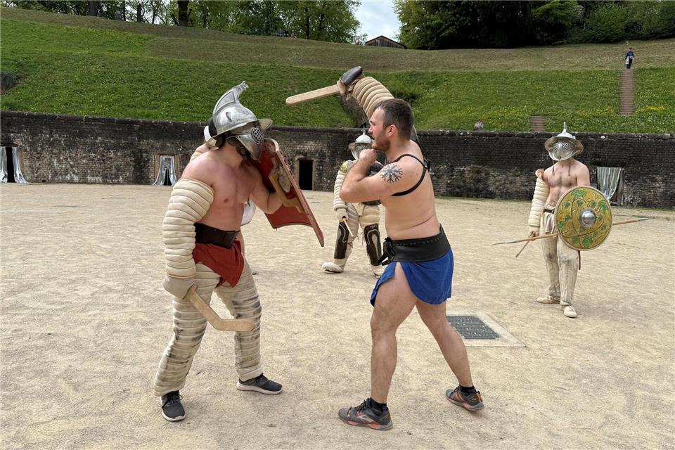 Vor rund 2.000 Jahren gab es in der alten Römerstadt Trier echte Gladiatorenkämpfe. (Archivbild)Birgit Reichert/dpa