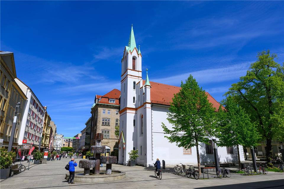 Vor wenigen Tagen wurde die Synagoge mit einem volksverhetzenden Schriftzug beschmiert.Patrick Pleul/dpa
