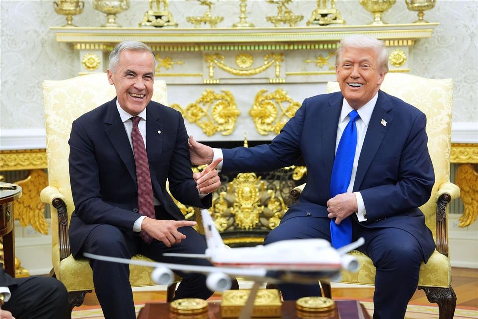 Trump kündigt zusätzliche Zölle gegen Kanada an  Vor wenigen Wochen war die Stimmung zwischen Kanadas Premierminister und dem US-Präsidenten noch gut. (Archivbild)Evan Vucci/AP/dpa