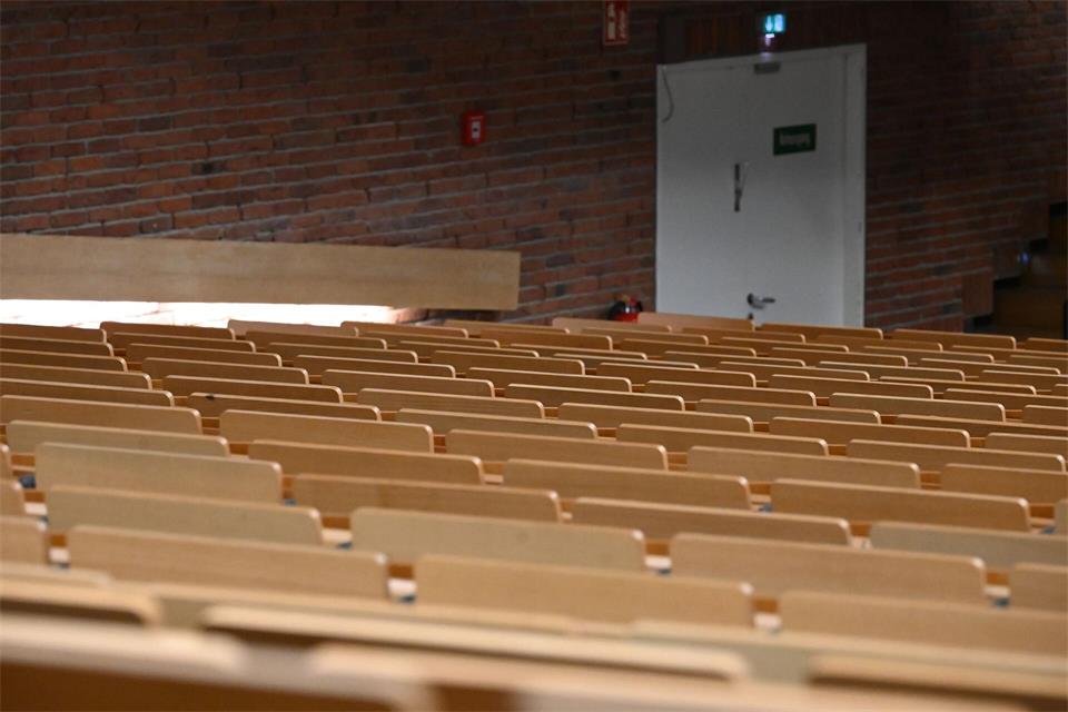 Voraussetzungen für die Teilnahme an öffentlichen Ringvorlesungen gibt es nicht. (Archivbild)Niklas Graeber/dpa