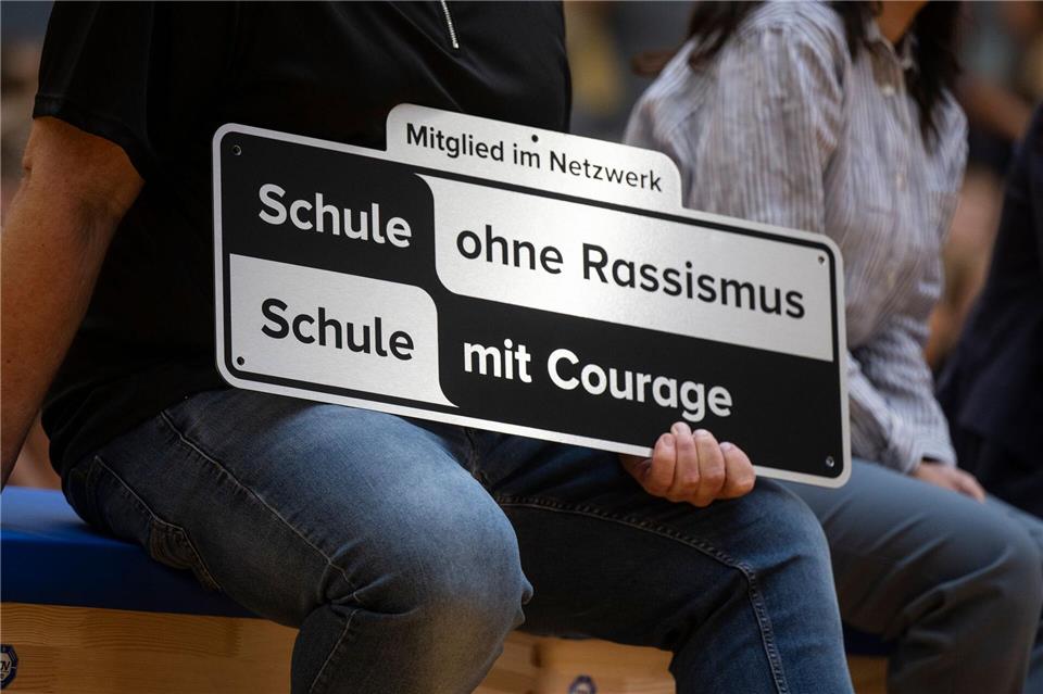 Voraussichtlich mehr als 800 Schüler, Lehrkräfte und Schulsozialarbeiter treffen sich in Magdeburg zum Landestag. (Archivbild)Philip Dulian/dpa