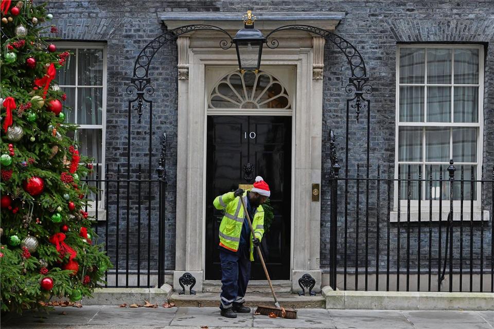 Vorbereitungen vor der Downing Street 10 in London vor dem Gipfel zum Ukraine-Krieg.Thomas Krych/AP/dpa