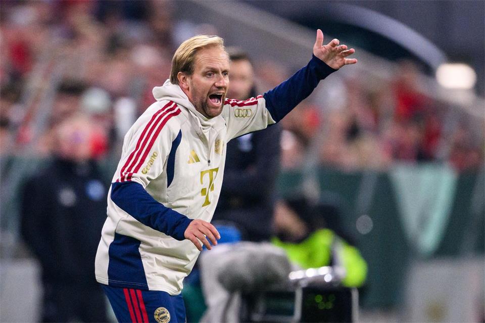 Vorerst weiter in der Rolle als Interimschef: Co-Trainer Aaron Danks. Tom Weller/dpa