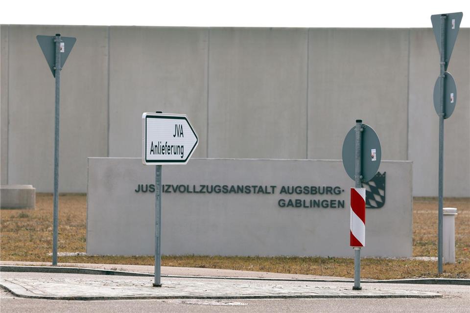 Vorfälle wir in der JVA Gablingen sollen sich künftig nicht mehr wiederholen. (Archivbild)Karl-Josef Hildenbrand/dpa