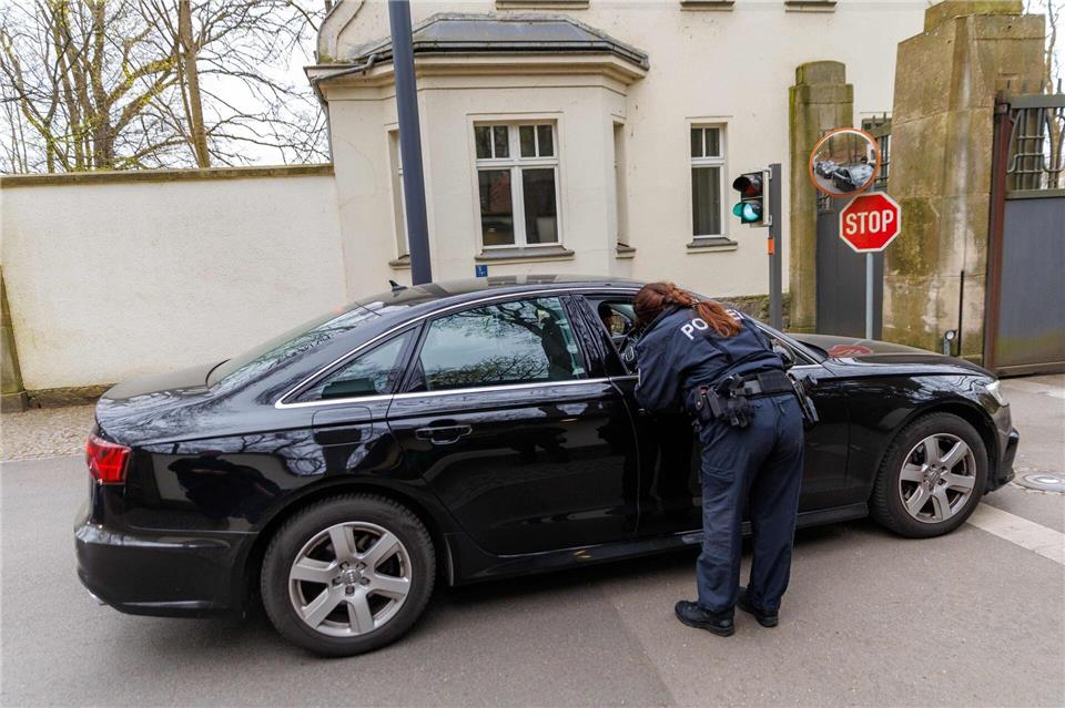 Vorfahrt an der Villa Borsig: Die Koalition berät in Berlin über Maßnahmen gegen die gestiegenen Energiepreise und über die anstehenden Reformen.Carsten Koall/dpa
