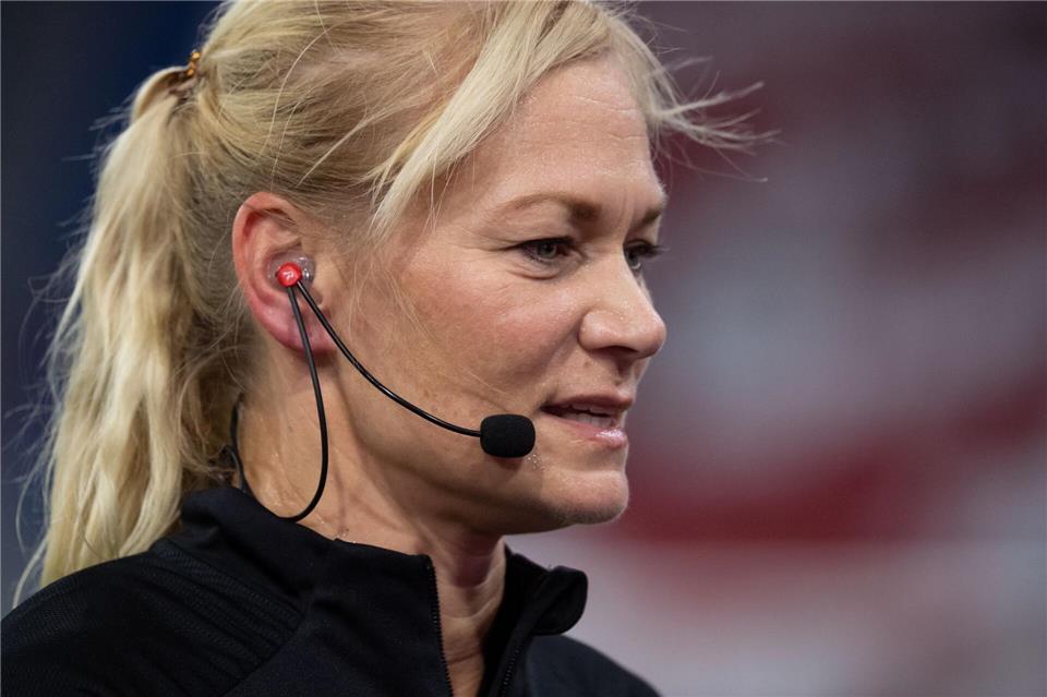 Vorreiterin bei den Schiedsrichterinnen: Bibiana Steinhaus-Webb. (Archivbild)Sven Hoppe/dpa