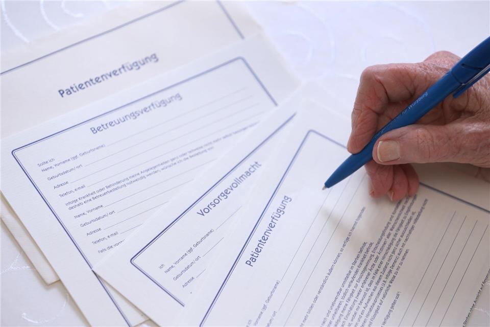 Vorsorgen für den Fall der Fälle – hier sieht Bayerns Justizminister noch Nachholbedarf. (Symbolbild)Karl-Josef Hildenbrand/dpa