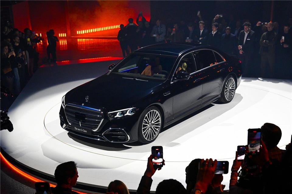 Vorstellung der überarbeiteten S-Klasse: Marijan Murat/dpa