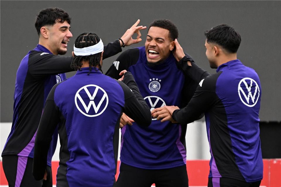 WM-Quali in Herzogenaurach: Felix Nmecha & Co. haben Spaß beim Training und bereiten sich auf Luxemburg vor.Federico Gambarini/dpa