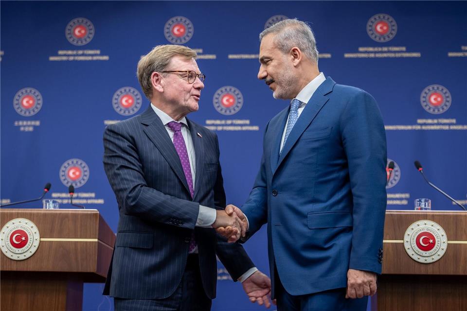 Wadephul setzt in Ankara Zeichen für enge Partnerschaft Wadephul sagte, er stelle immer wieder fest, dass es sehr viel übereinstimmende Interessen mit der Türkei gebe.Michael Kappeler/dpa