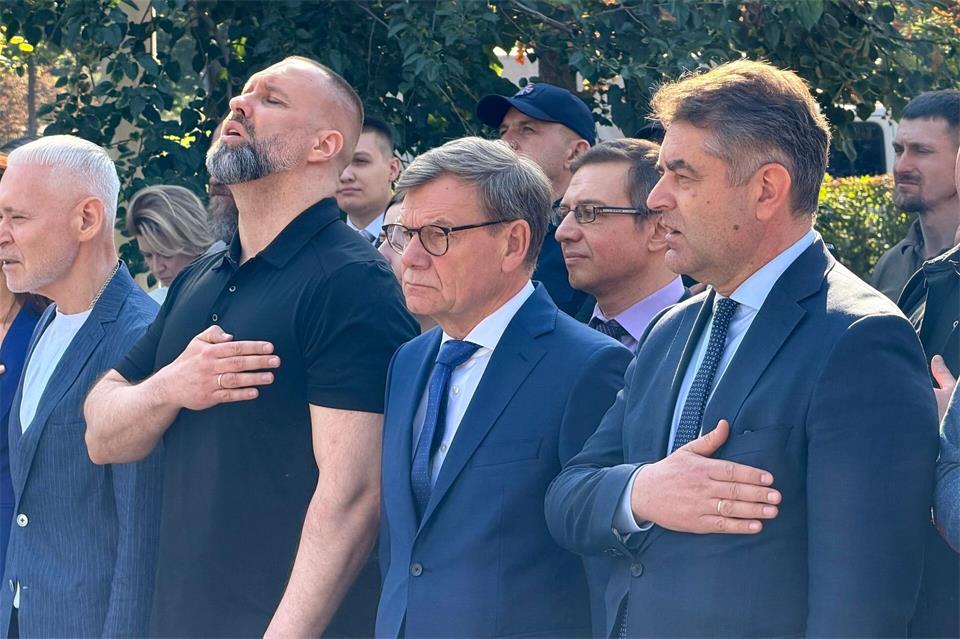 Wadephul wagt sich bei seiner vierten Ukraine-Reise als Außenminister erstmals in Frontnähe.Michael Fischer/d/dpa